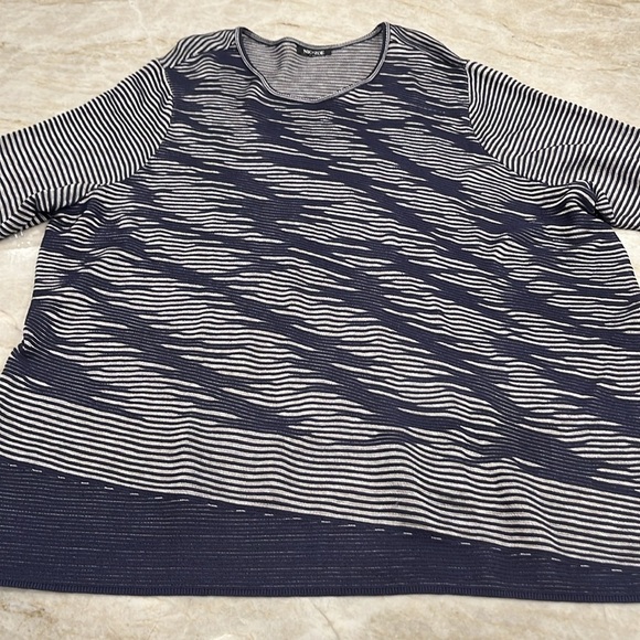 Nic+Zoe‎ | Blue & Grey Textured Zebra Sweater | Plus Size (Est. 3X) - Picture 6 of 12
